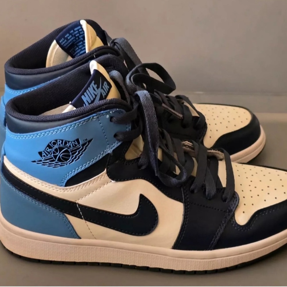 Size 8 - Jordan 1 Retro OG High Obsidian UNC 2019